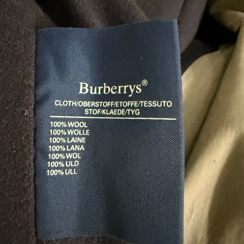 Vintage Burberry Trench Coat w zip-out wool lining and collar - Picture 6 of 8